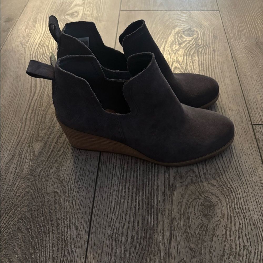 Tom’s Women's Ankle Boots - Picture 3 of 6